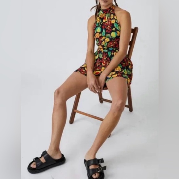 🍊 Free People Coral Tides Romper – NWT Size Small Open Back Halter 🍊 - Picture 8 of 12